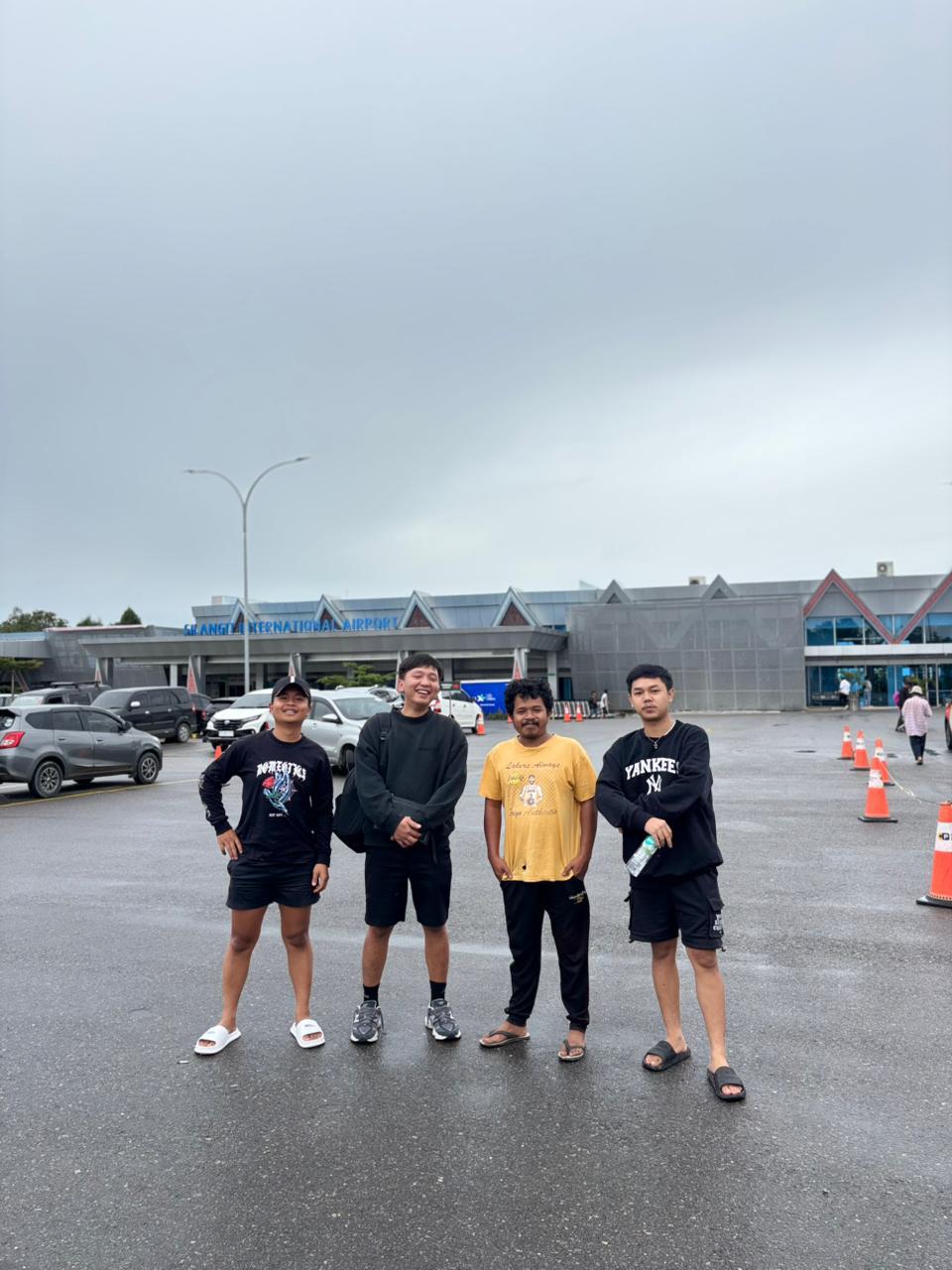 slide 1 parahyangan rent car c min - Parahyangan Rentcar